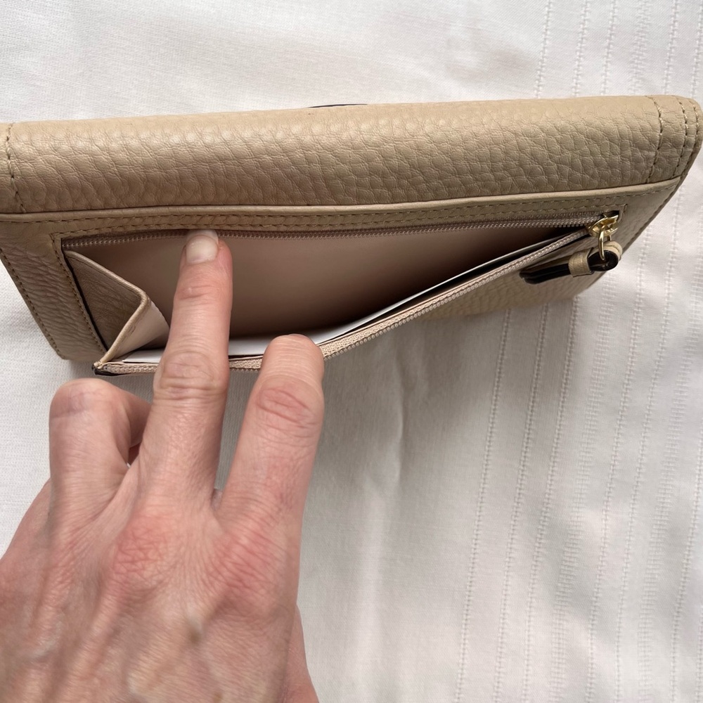 NWT Vintage Coach Soho Buckle wallet in cream pebbled leather - Picture 3 of 14